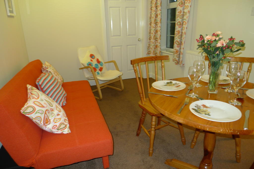 Courtyard Cottage Нерсборо Номер фото